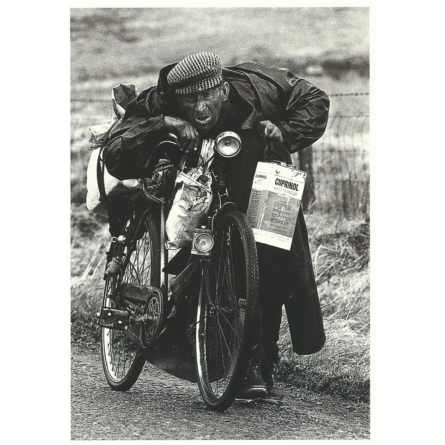 Postkaart ‘Oude man met fiets’